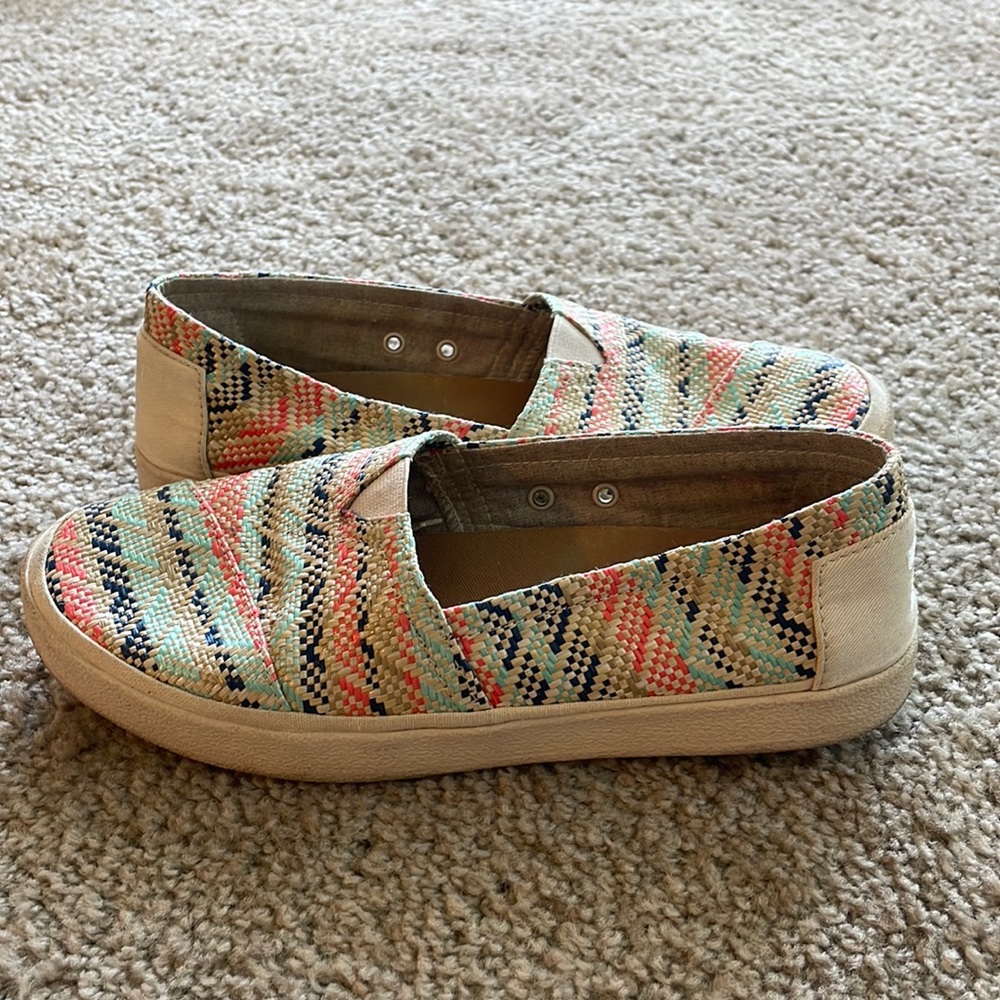 Colorful Toms slides